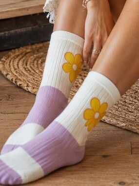 POL Solid Flower Pattern Detail Cotton Socks in Lavender Size Medium NWT